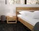 The Beds Minimal Massivholz Nachtkästchen Artikelbild 1