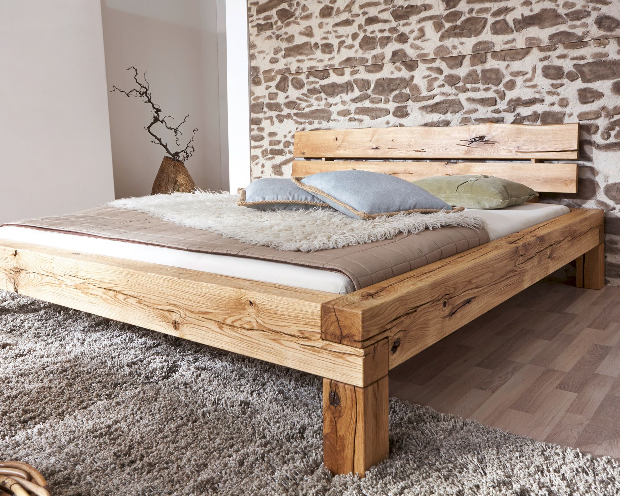 3S Frankenmöbel »Bella Notte II« Massivholz Bett mit Kopfteil Baumkante BE-0405 / 200x200 cm / Wildeiche