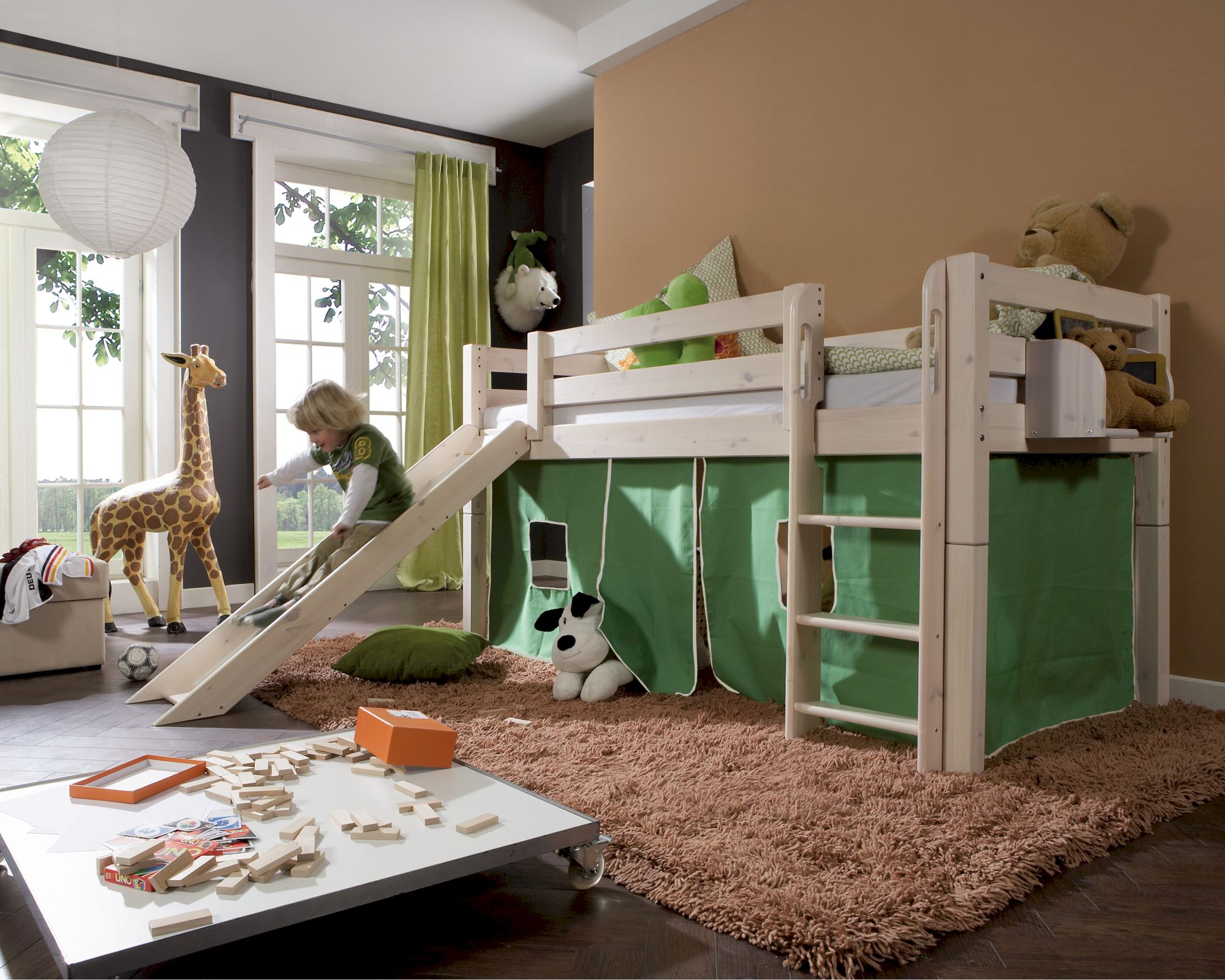 INFANSKIDS Halbhochbett inkl. Leiter und Rutsche II Kiefer weiss