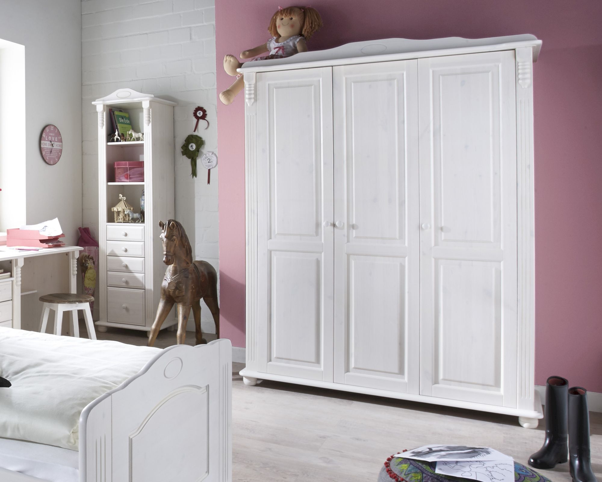 INFANSKIDS »Romantik« Babyzimmer Kleiderschrank 3-türig / weiss gewachst