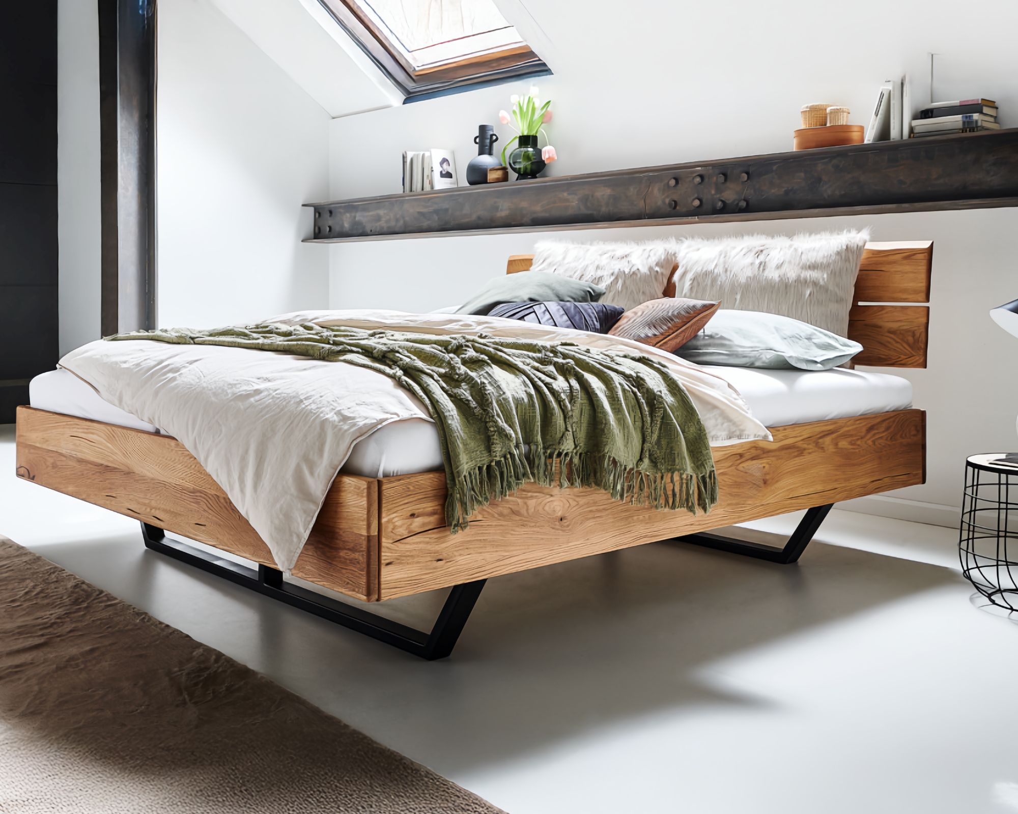 »Dreamwood« Wildeiche Bett erhältlich bei • slewo.com