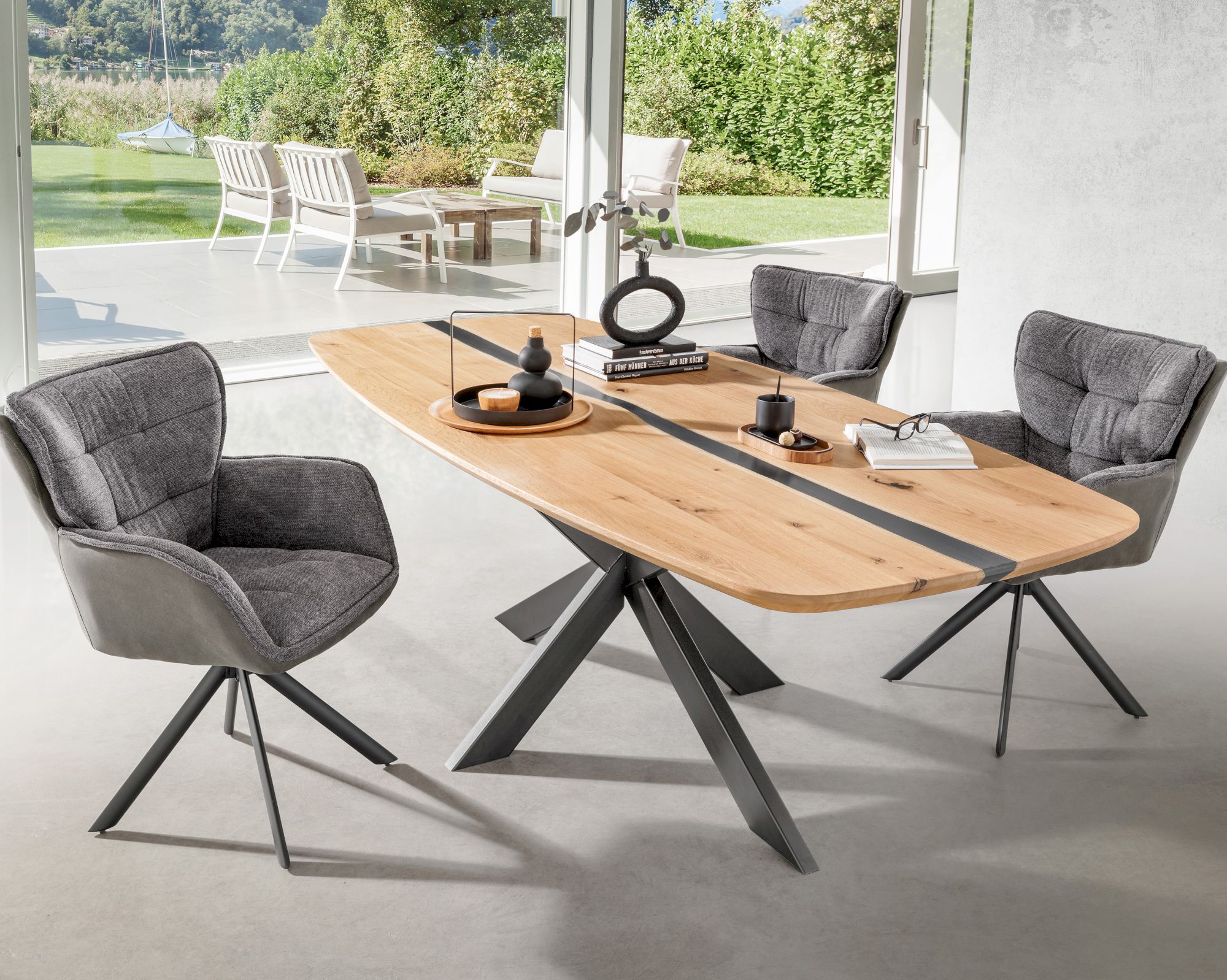Massivholz »Epoxid« Tabula Rasa Esstisch oval Schweizer Kante 200x100 cm / Epoxid-Harz Transparent