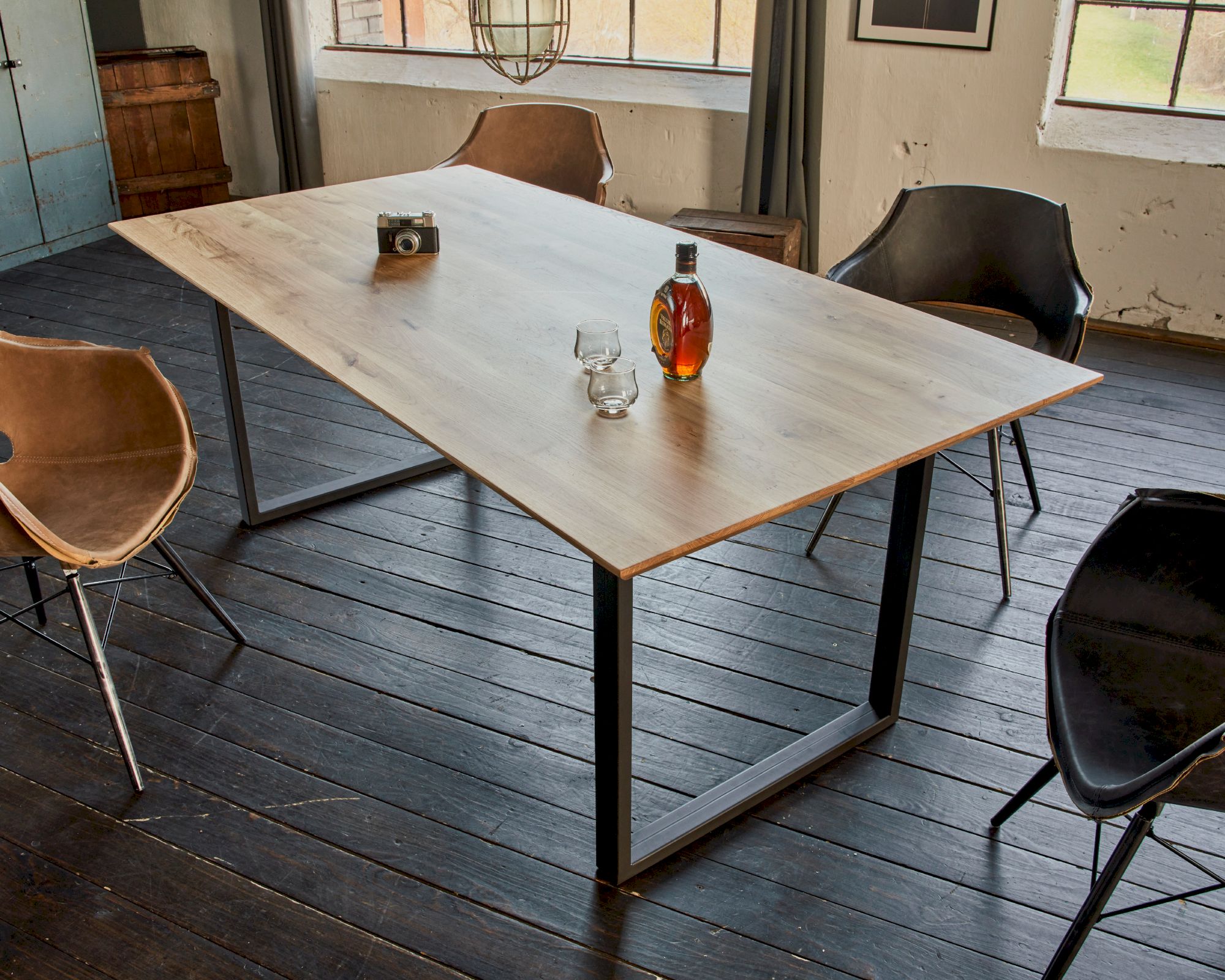 Massivholz »Fred« Wildeiche Esstisch Schweizer Kante 180x90 cm / Wildeiche natur