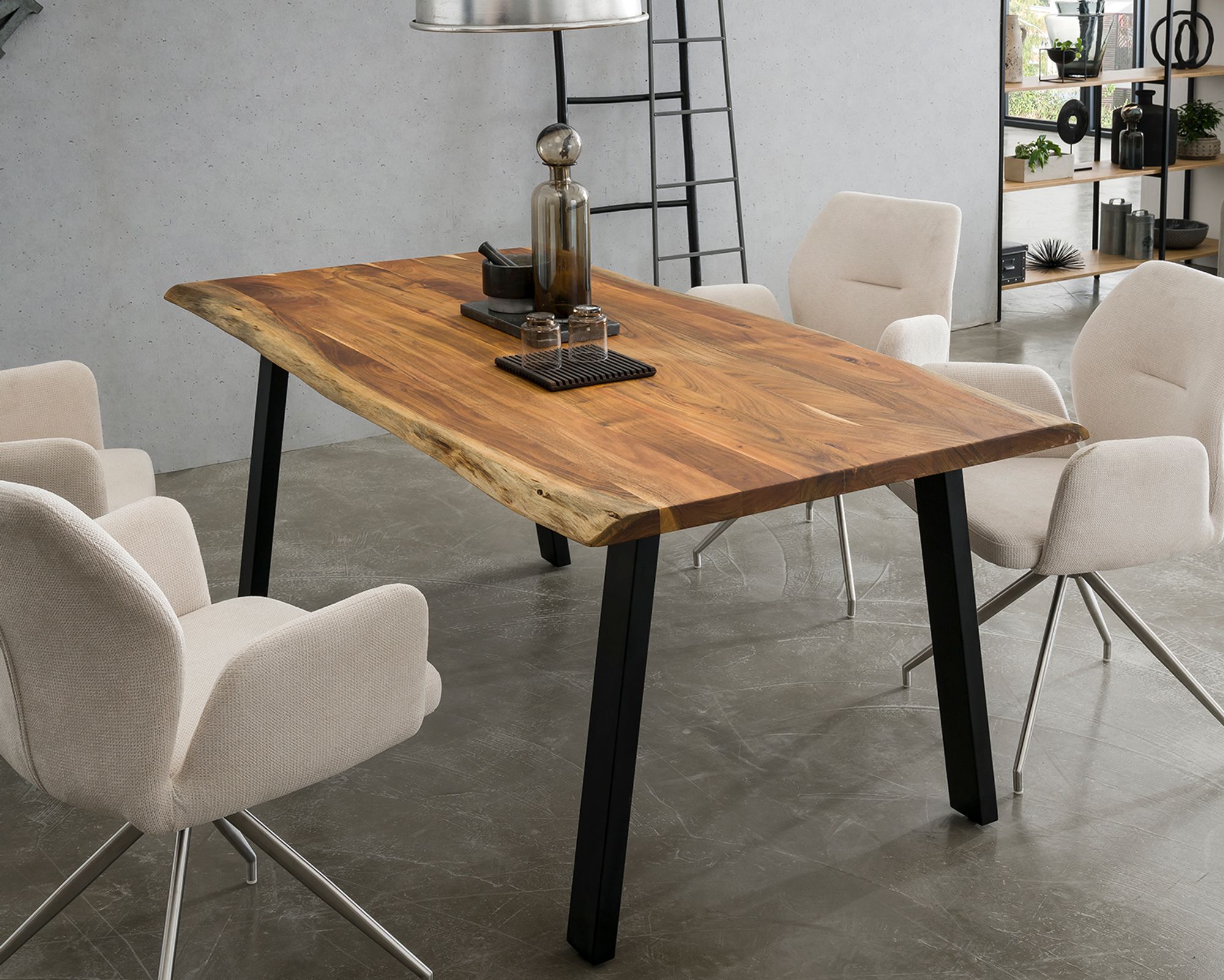SalesFever »Saira« Esstisch Akazie mit V-Gestell 240x110 cm