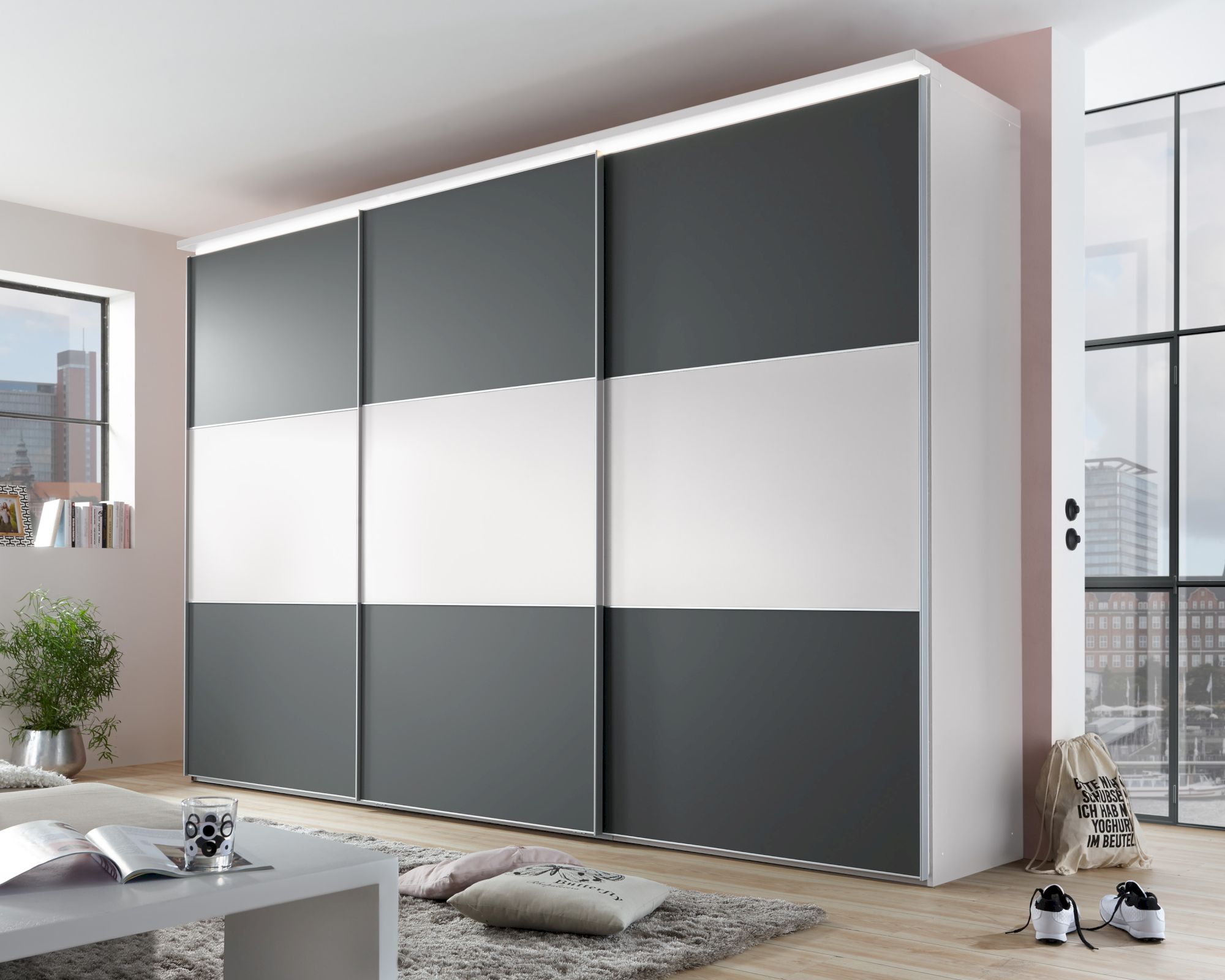 Staud »Includo« Schwebetürenschrank 3-türig 298 cm / Chrom / Weiss/Vulkan