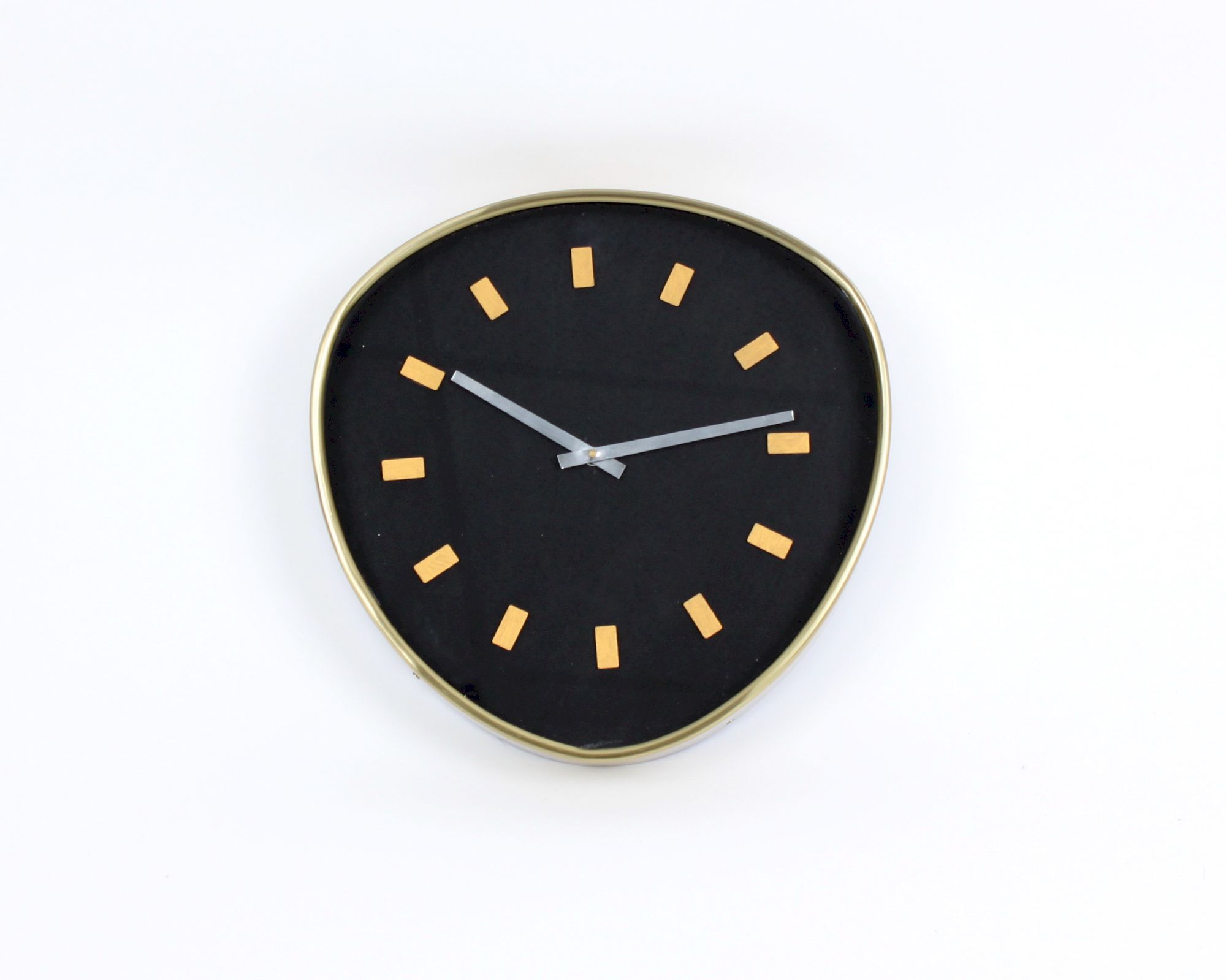 VOSS Design Wanduhr Retrospective Messing-Schwarz 35x36 cm