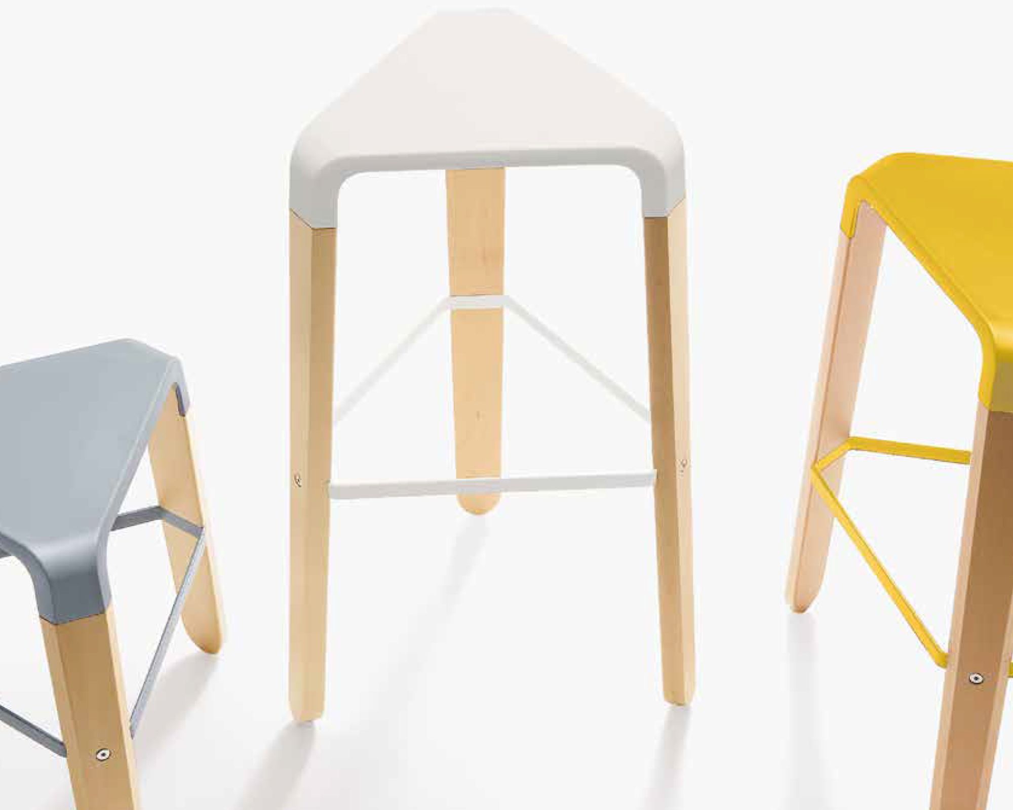 infiniti »PICAPAU STOOL« Designer-Hocker 65 cm / FGLP06G Buche weiss lackiert / R7001 Grau